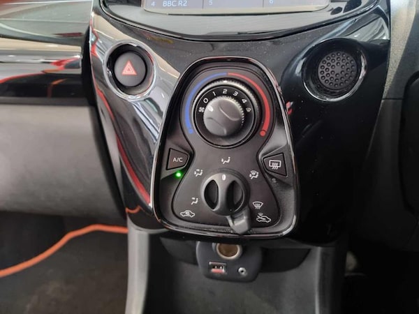 Used Toyota AYGO 2015 for sale - 76018375: Photo 26