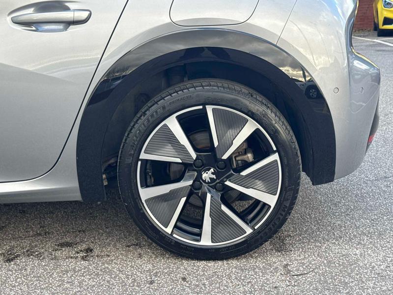 Used Peugeot E-208 2022 for sale - 76568547: Photo 13