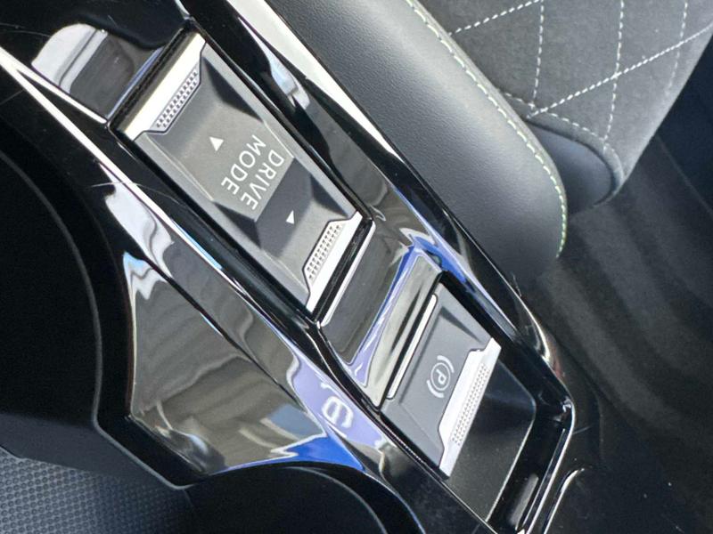 Used Peugeot E-208 2022 for sale - 76568547: Photo 25