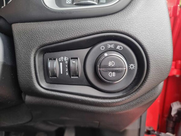 Used Jeep Renegade 2016 for sale - 76234921: Photo 23