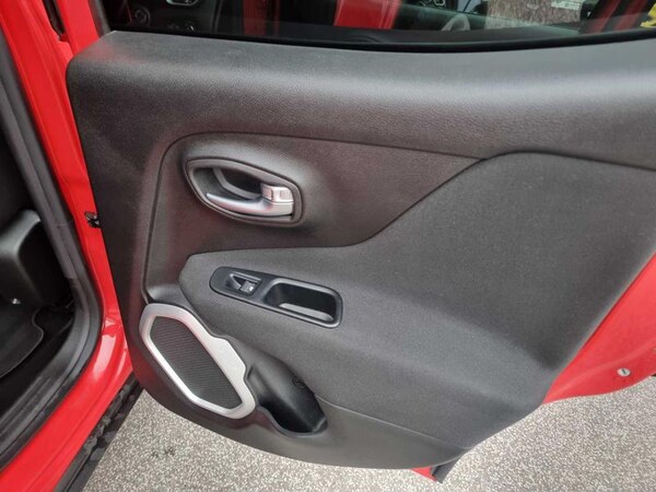 Used Jeep Renegade 2016 for sale - 76234921: Photo 26