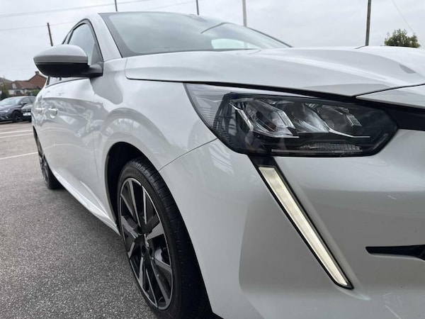 Used Peugeot 208 2020 for sale - 76290239: Photo 41