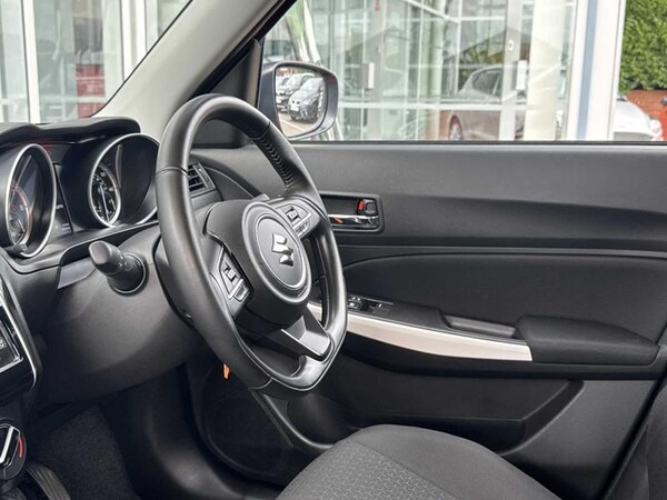 Used Suzuki Swift 2021 for sale - 76162013: Photo 9