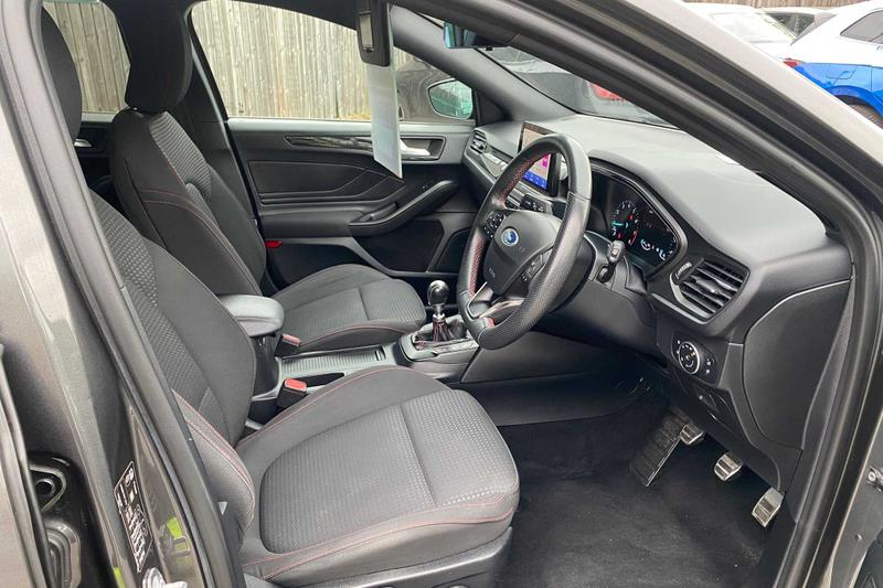 Used Ford Focus 2020 for sale - 76452856: Photo 16