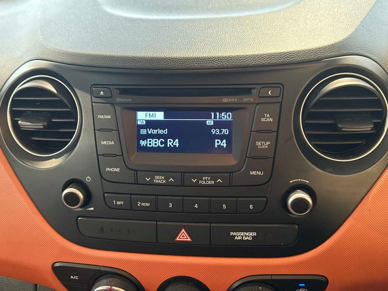 Used Hyundai i10 2015 for sale - 76574516: Photo 23