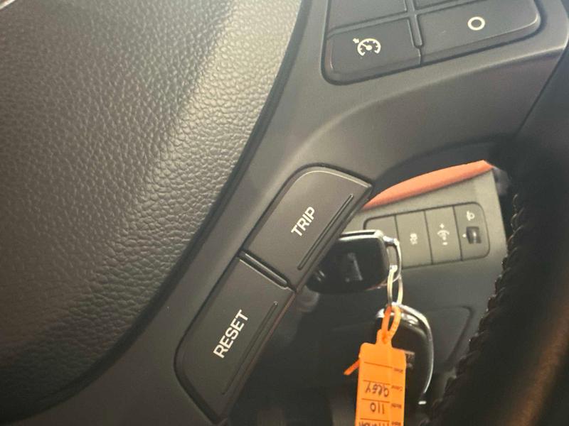 Used Hyundai i10 2015 for sale - 76574516: Photo 28