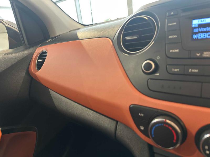 Used Hyundai i10 2015 for sale - 76574516: Photo 29