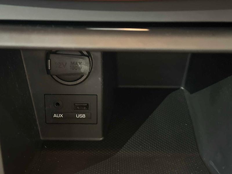 Used Hyundai i10 2015 for sale - 76574516: Photo 30