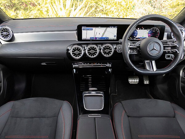 Used Mercedes-Benz CLA 2024 for sale - 75015546: Photo 2