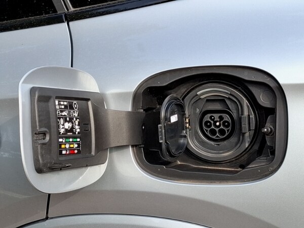 Used Mercedes-Benz GLC 2023 for sale - 75591778: Photo 15