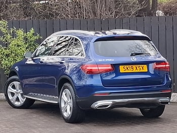 Used Mercedes-Benz GLC 2019 for sale - 77660889: Photo