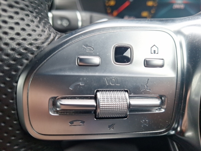 Used Mercedes-Benz GLC 2023 for sale - 77669847: Photo 19