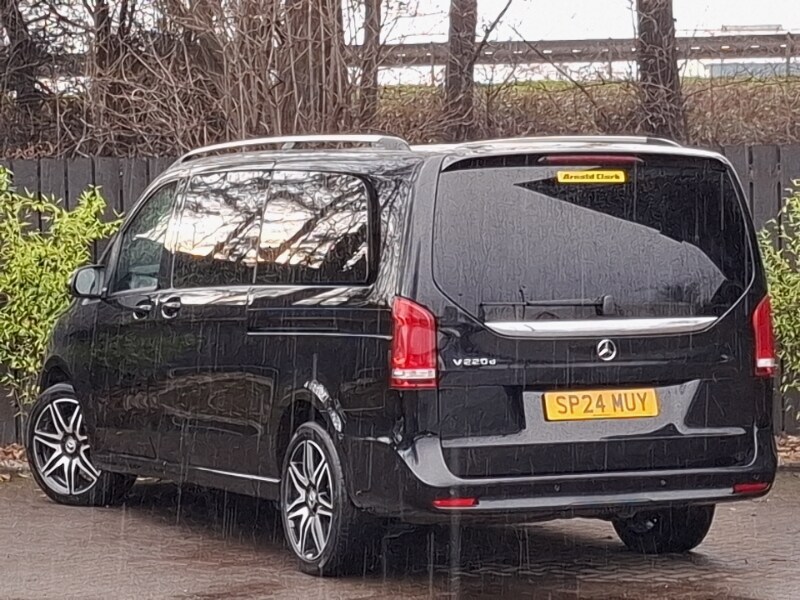 Used Mercedes-Benz V-Class 2024 for sale - 77004775: Photo 3