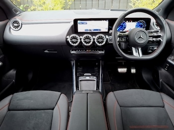 Used Mercedes-Benz EQA 2024 for sale - 76271896: Photo 2