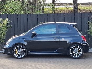 Used Abarth 695 2023 for sale - 78040892: Photo