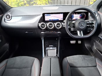 Used Mercedes-Benz GLA 2023 for sale - 79427953: Photo