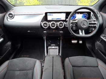 Used Mercedes-Benz EQA 2024 for sale - 76204826: Photo 2