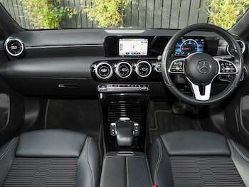 Used Mercedes-Benz A-Class 2021 for sale - 76208108: Photo 2