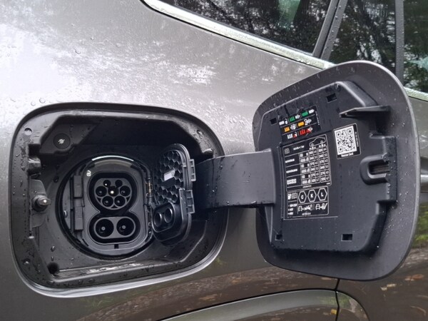 Used Mercedes-Benz EQA 2024 for sale - 76271895: Photo 13