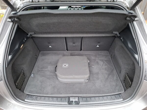 Used Mercedes-Benz EQA 2024 for sale - 76271895: Photo 8
