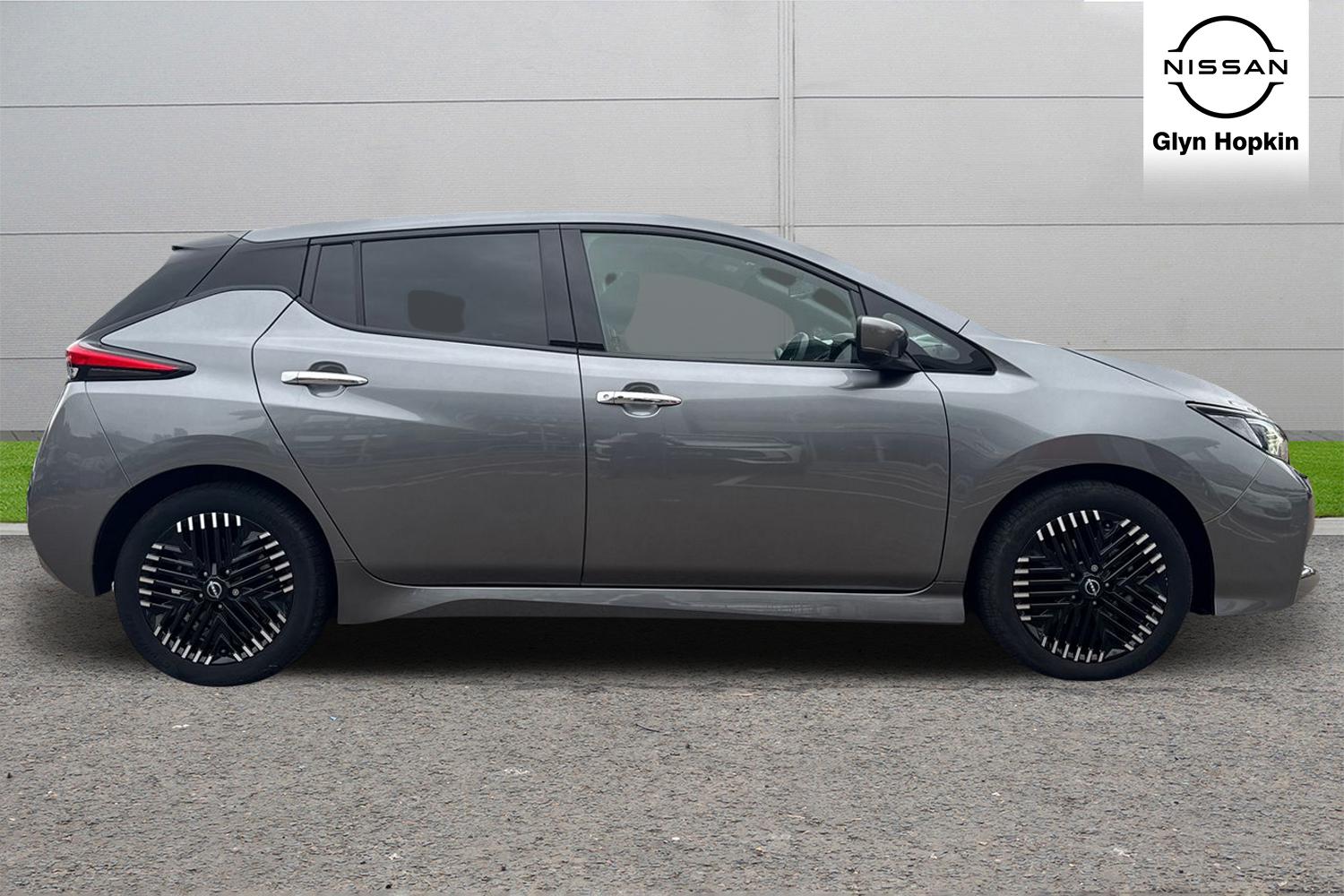 Used Nissan Leaf 2022 for sale - 76366522: Photo 2