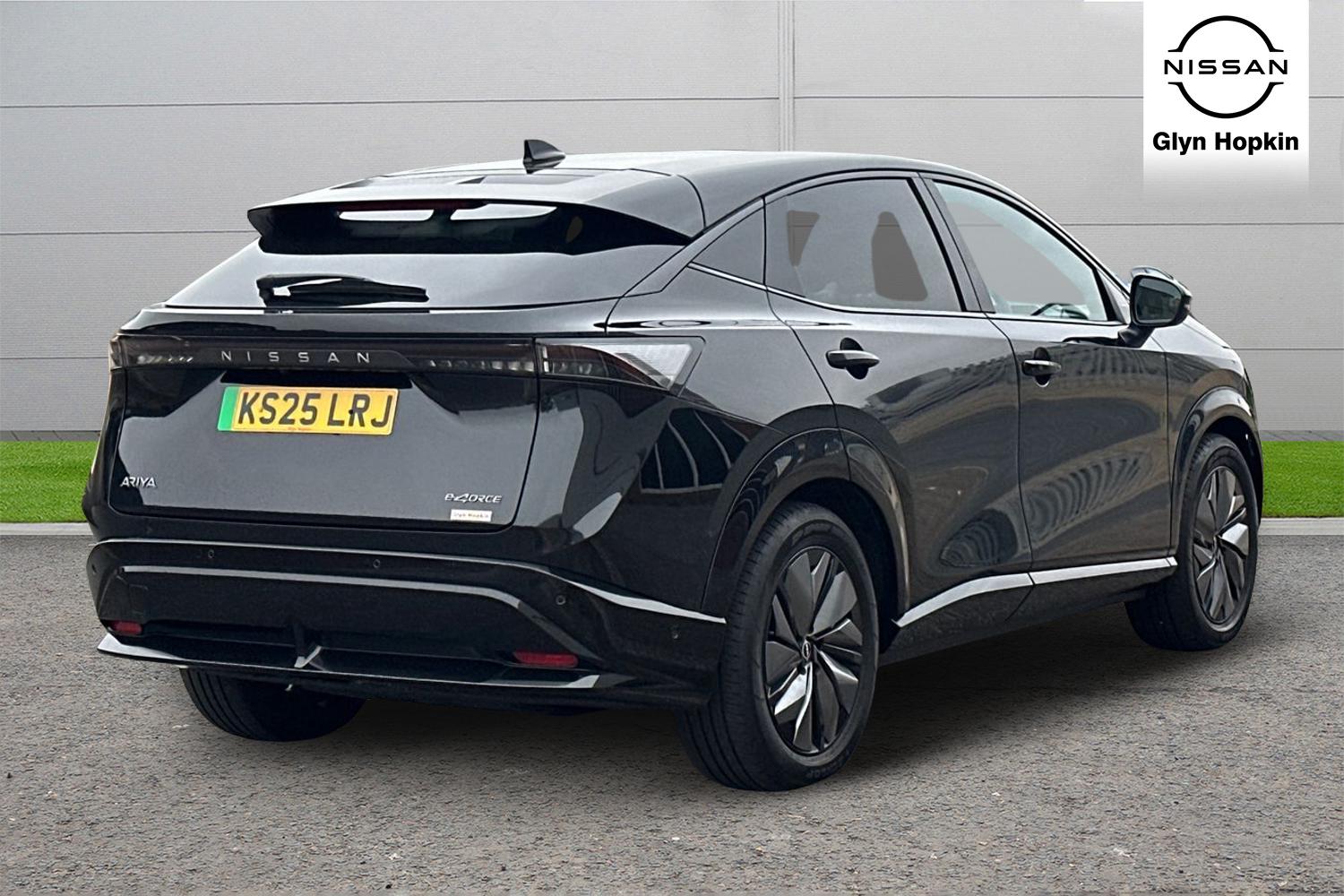 Used Nissan ARIYA 2025 for sale - 77964992: Photo 3