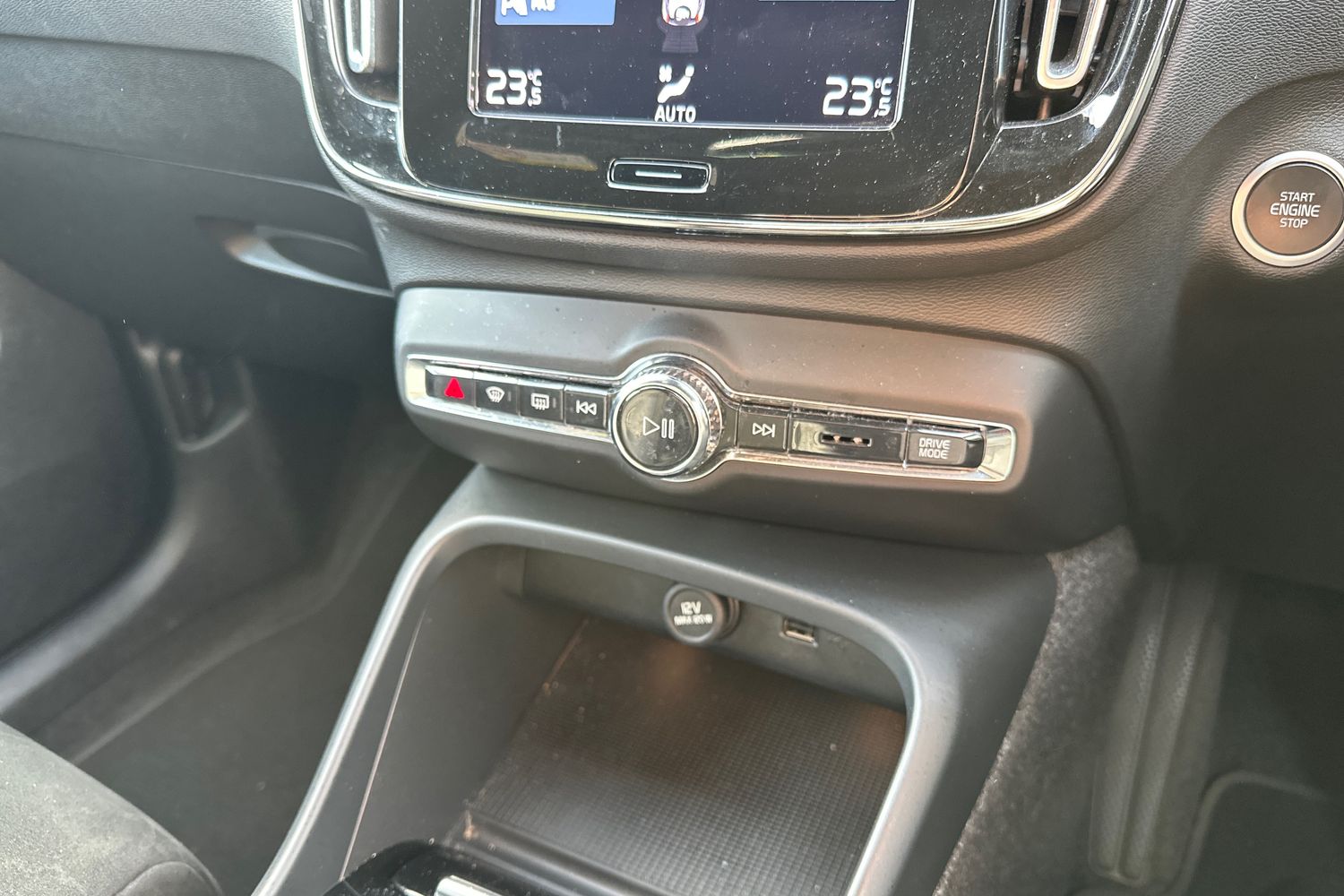 Used Volvo XC40 2022 for sale - 76112213: Photo 15