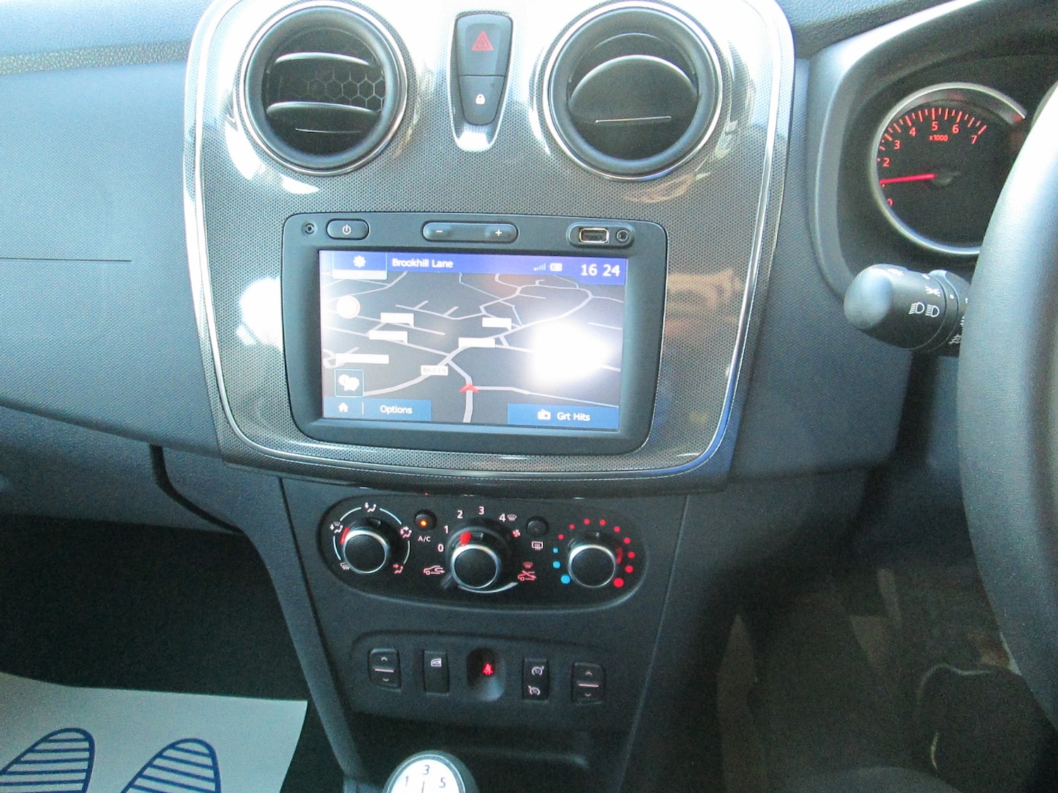 Used Dacia Sandero Stepway 2017 for sale - 77771534: Photo 19