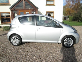Used Toyota AYGO 2010 for sale - 76488435: Photo