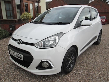 Used Hyundai i10 2015 for sale - 77674577: Photo