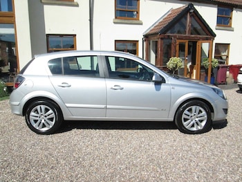 Used Vauxhall Astra 2010 for sale - 78172909: Photo