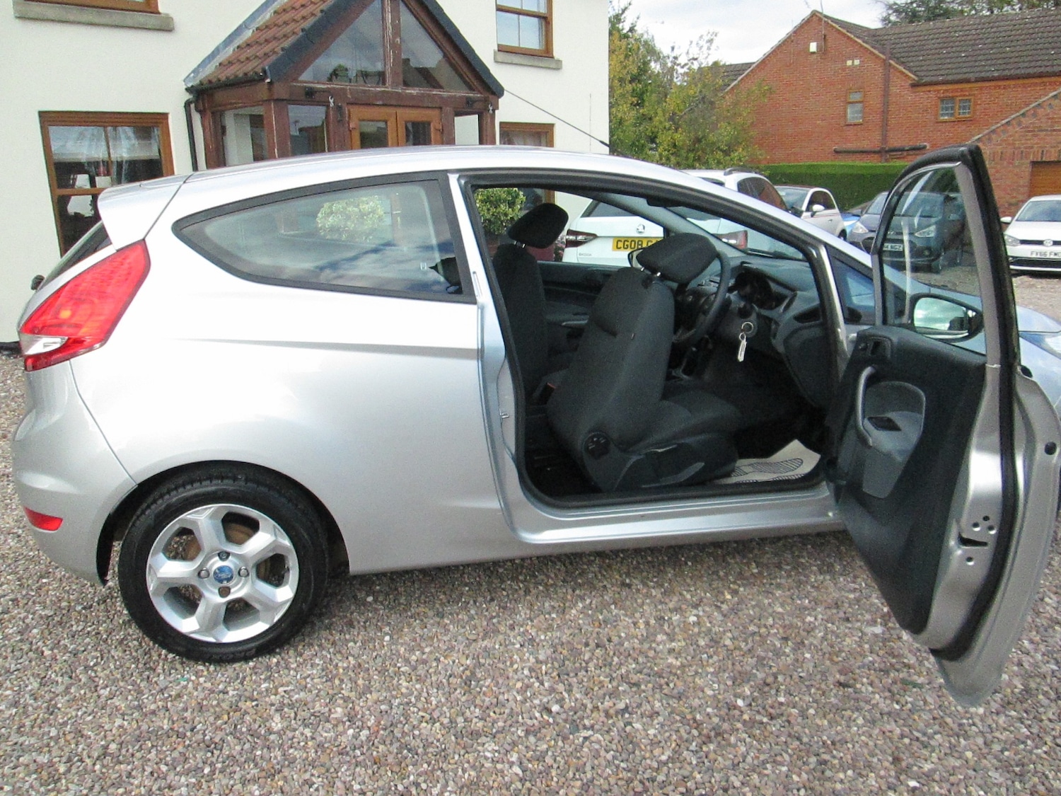 Used Ford Fiesta 2011 for sale - 76232712: Photo 16