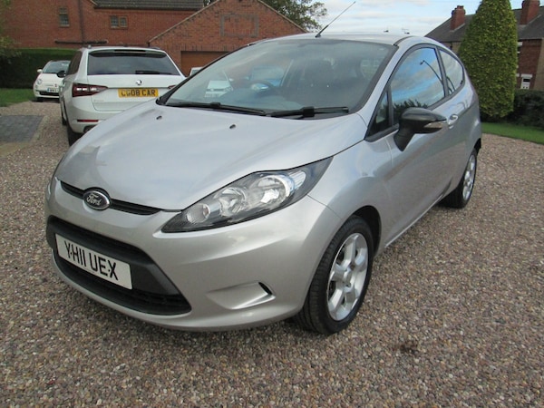 Used Ford Fiesta 2011 for sale - 76232712: Photo 2