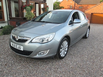 Used Vauxhall Astra 2011 for sale - 79014275: Photo