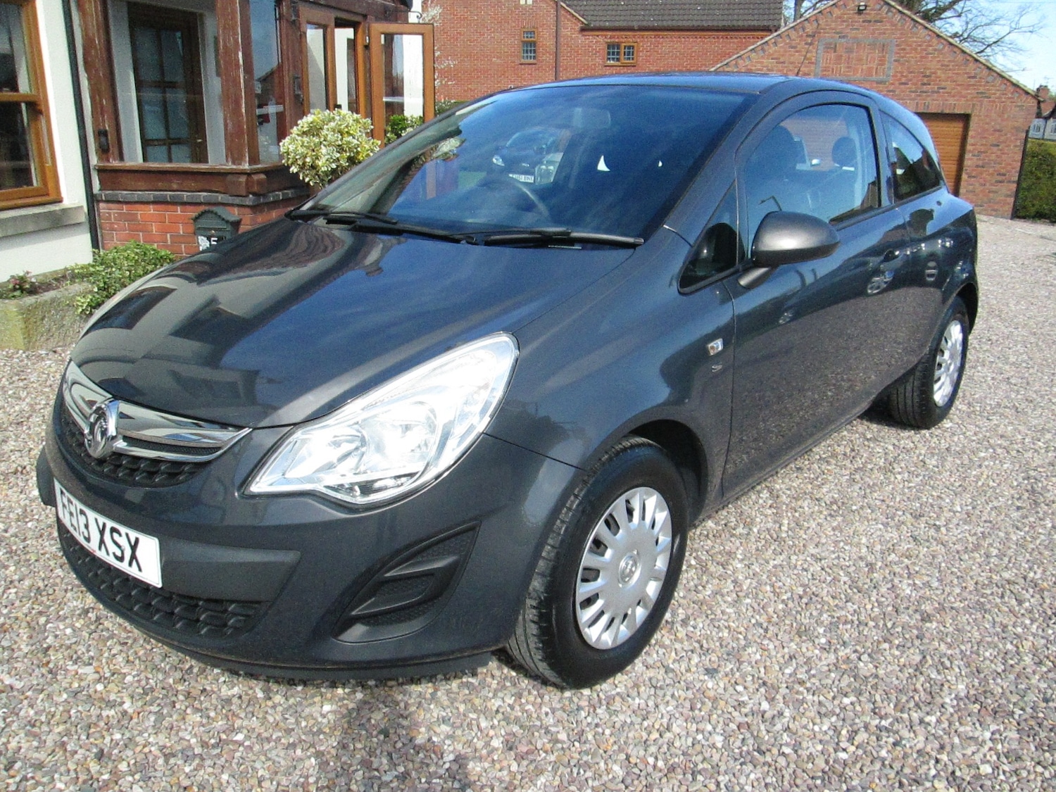 Used Vauxhall Corsa 2013 for sale - 78172900: Photo 2