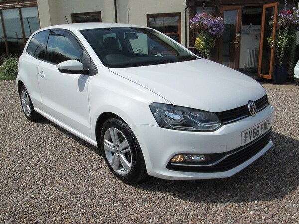 Used Volkswagen Polo 2016 for sale - 75409368: Photo 1