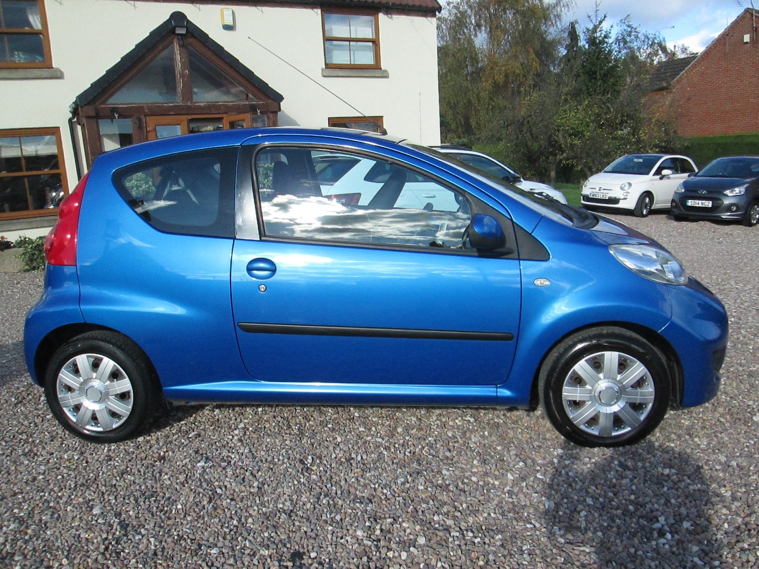 Used Peugeot 107 2011 for sale - 76374946: Photo 3