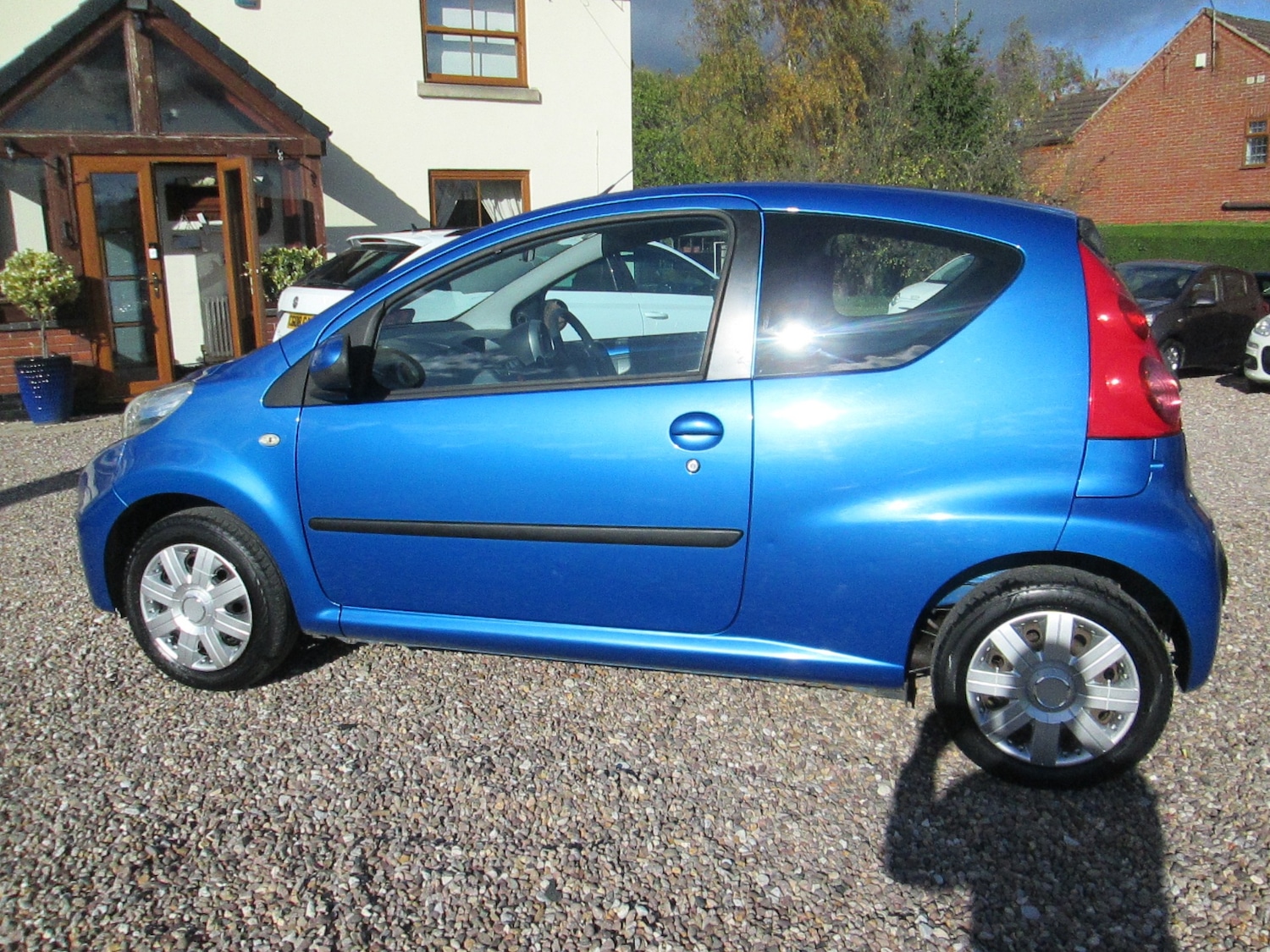 Used Peugeot 107 2011 for sale - 76374946: Photo 4