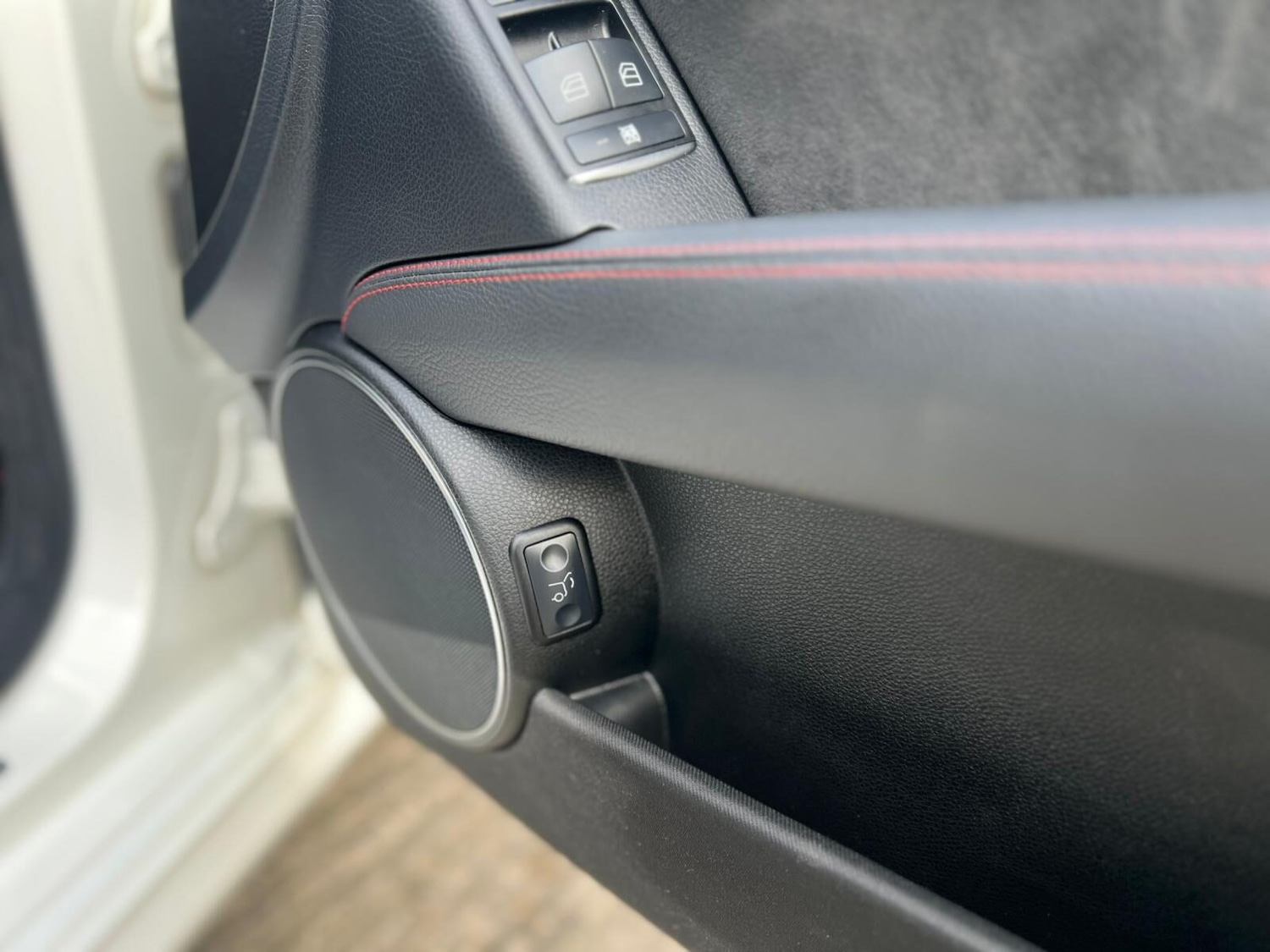 Used Mercedes-Benz C Class 2013 for sale - 77582430: Photo 45