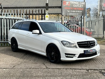 Used Mercedes-Benz C Class 2013 for sale - 77582430: Photo
