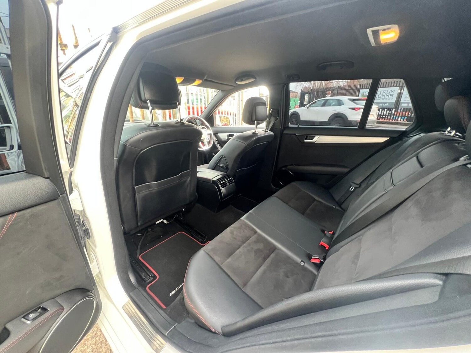 Used Mercedes-Benz C Class 2013 for sale - 77582430: Photo 60