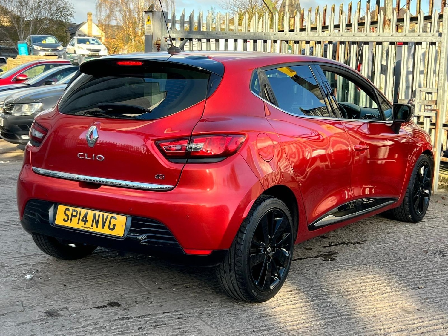 Used Renault Clio 2014 for sale - 76994462: Photo 18