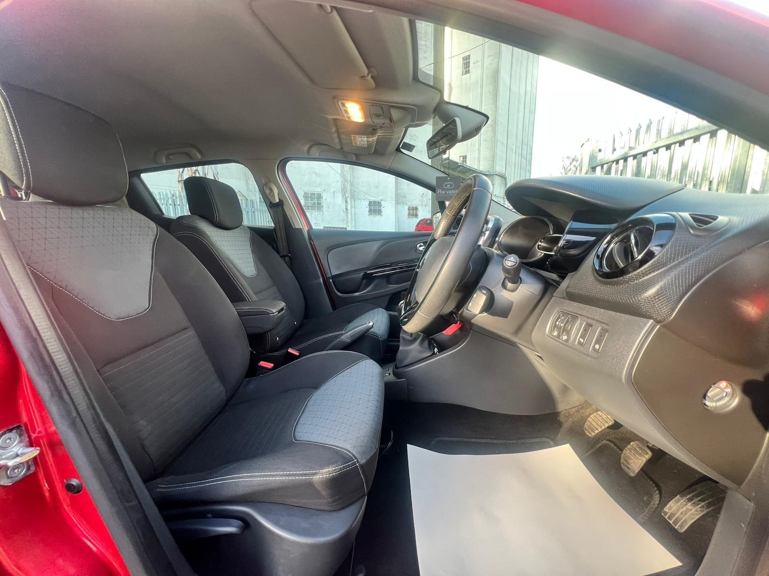 Used Renault Clio 2014 for sale - 76994462: Photo 30