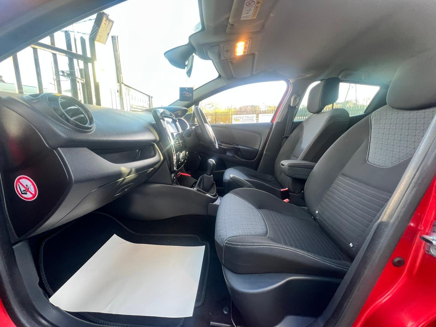 Used Renault Clio 2014 for sale - 76994462: Photo 51