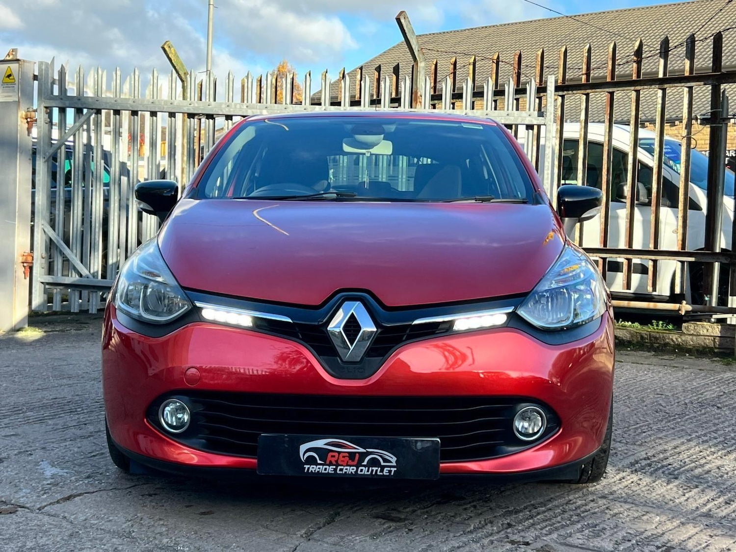 Used Renault Clio 2014 for sale - 76994462: Photo 7