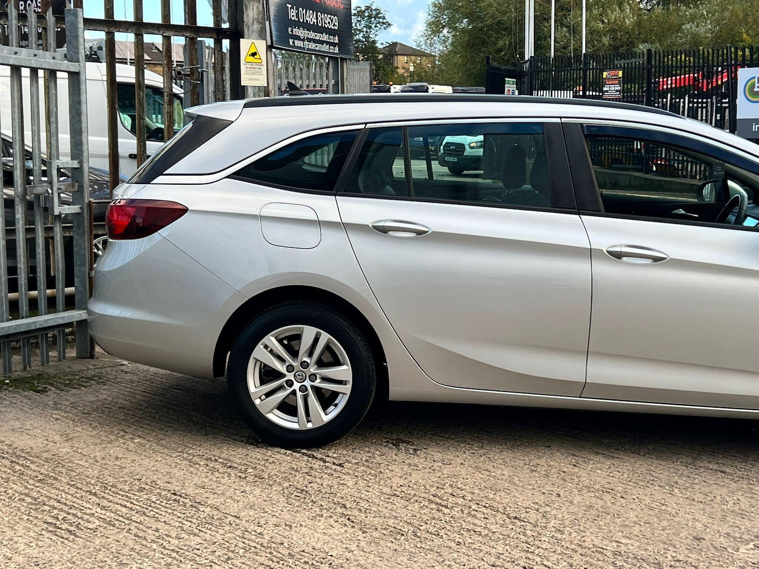 Used Vauxhall Astra for sale - 76408512: Photo 14