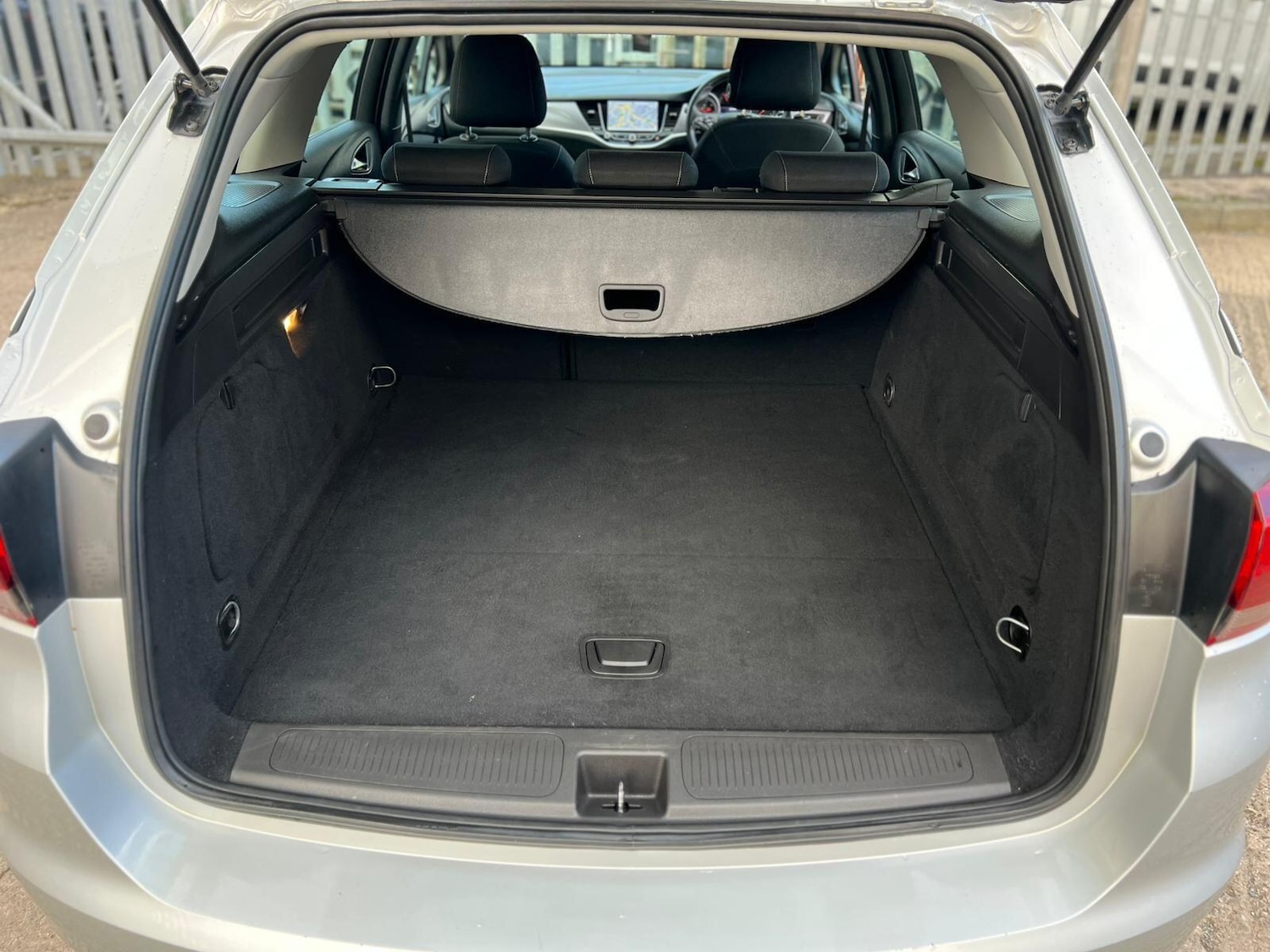 Used Vauxhall Astra for sale - 76408512: Photo 25