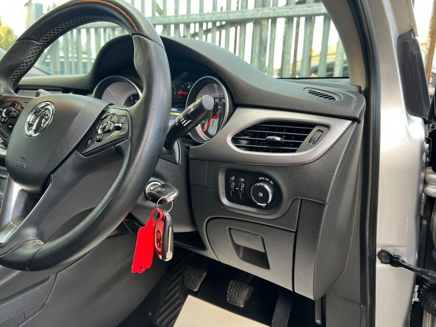 Used Vauxhall Astra for sale - 76408512: Photo 39