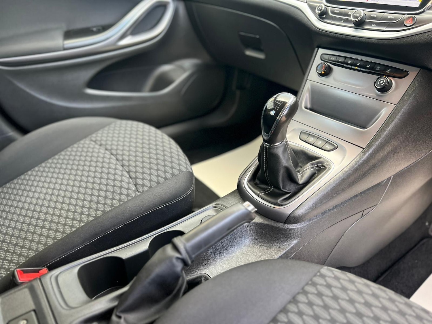 Used Vauxhall Astra for sale - 76408512: Photo 42