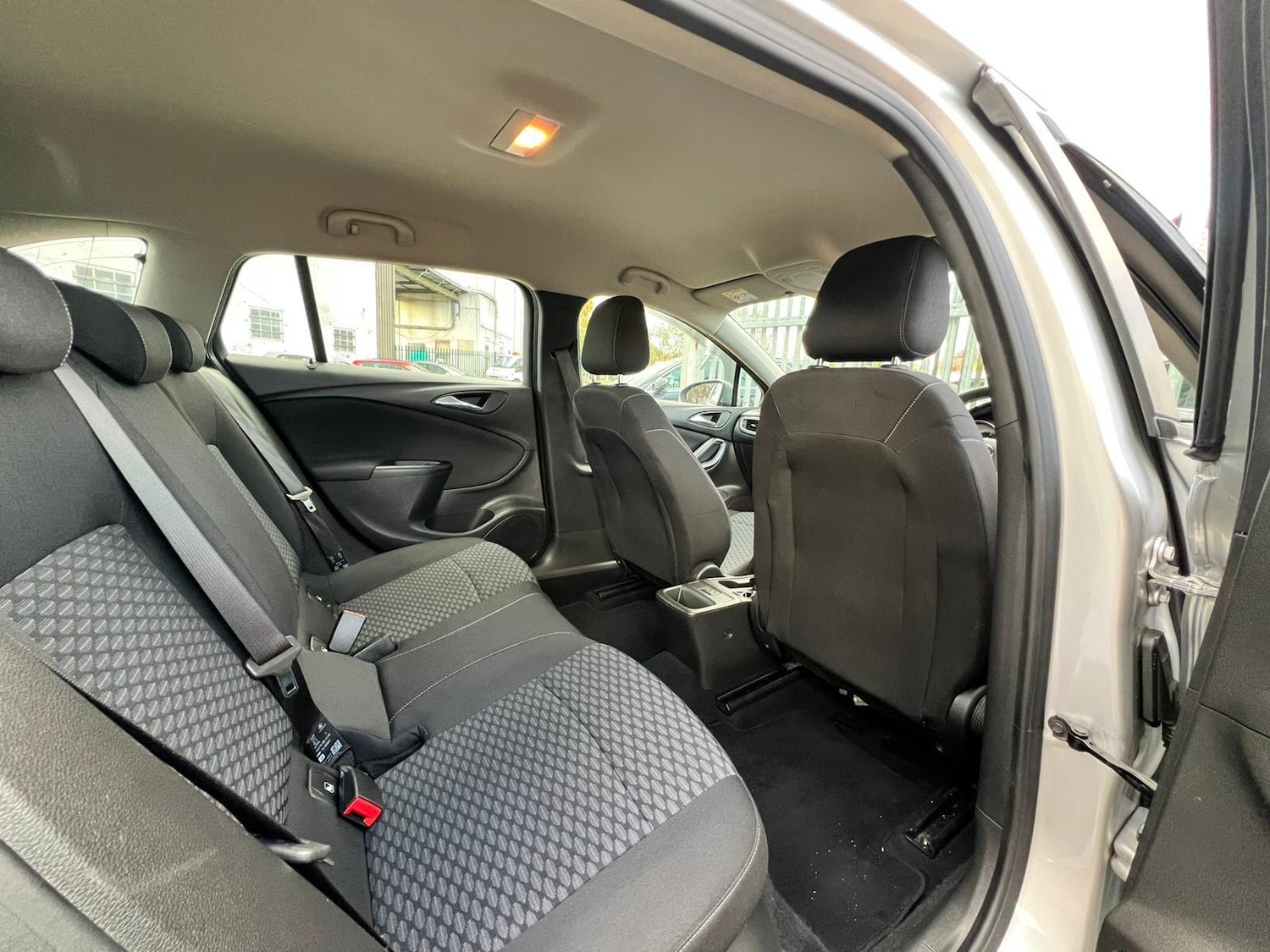 Used Vauxhall Astra for sale - 76408512: Photo 47